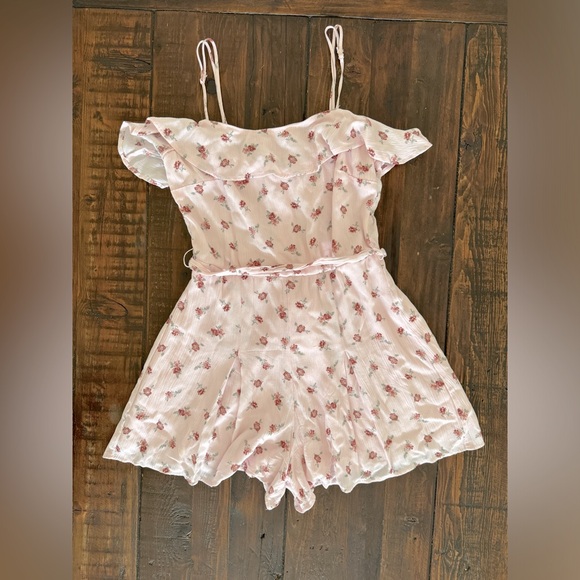 Pants - Altar’d State pink floral romper size Small. GUC.
